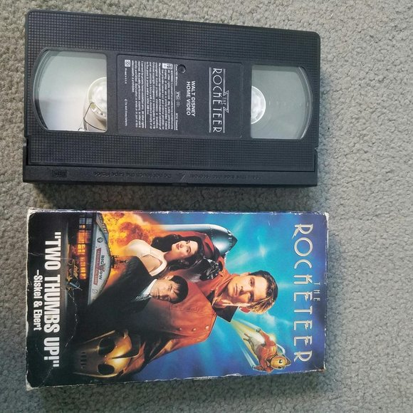"The Rocketeer" VHS Tape - Disney - Picture 2 of 4